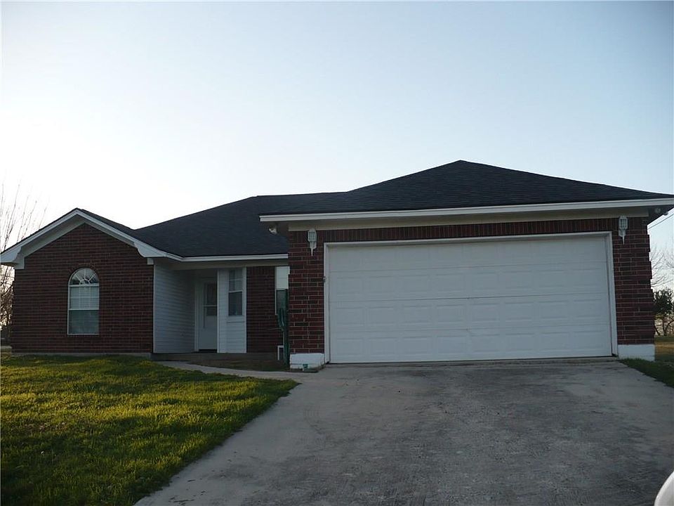 1st image of 132 Lakeview Dr
