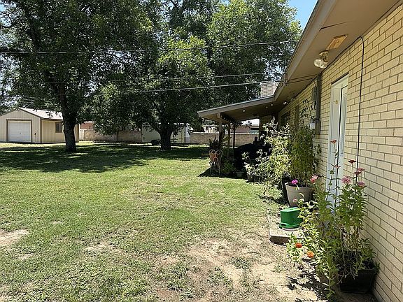 4th image of 1504 Adams St