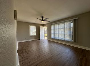 1037 S Tonti Ct, Peoria, IL 61605