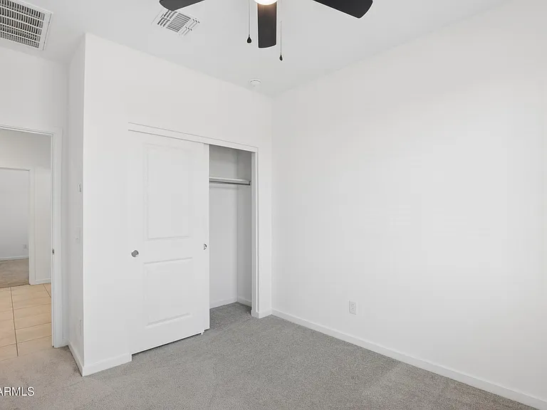 25293 W Wayland Dr — Photo 7