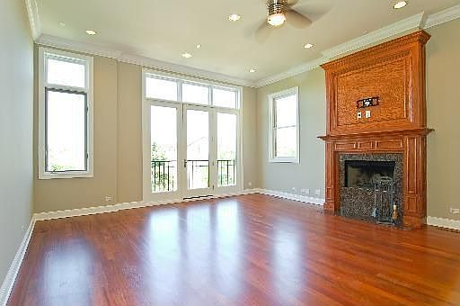 2nd image of 2233 N Leavitt St #3