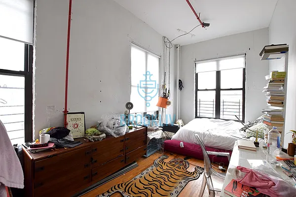 Rented by null | media 17