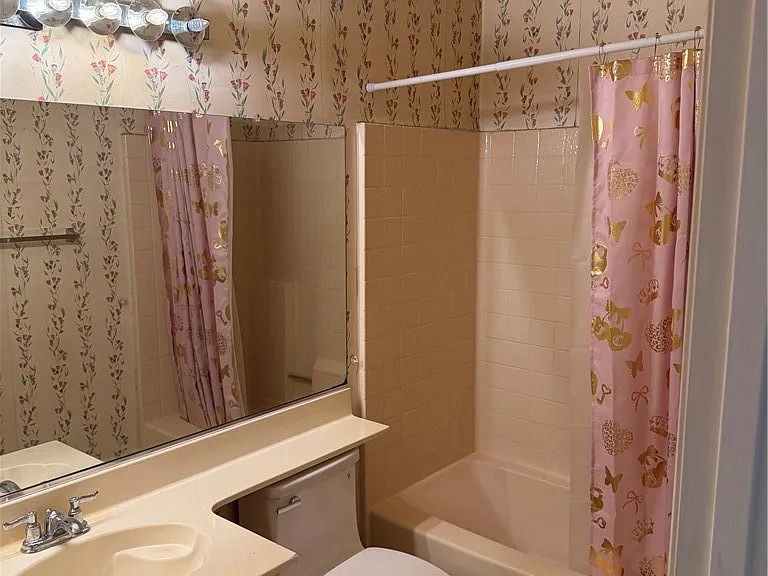 2211 S Walker Ave — Photo 15