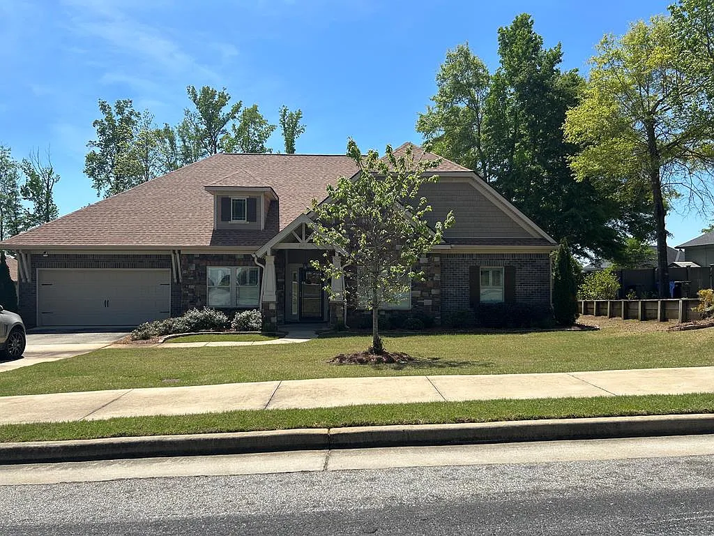 8140 Highlands Dr photo 1