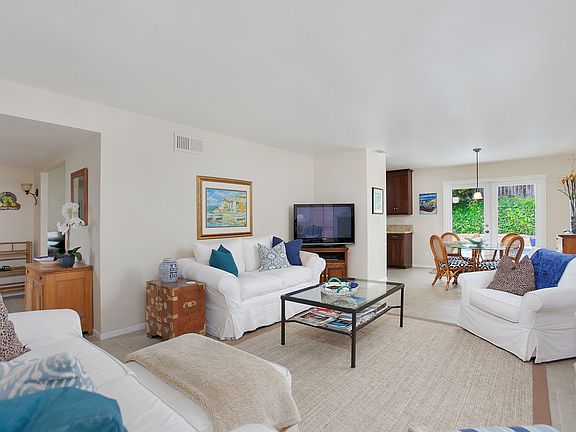 3rd image of 409 Dell Ct