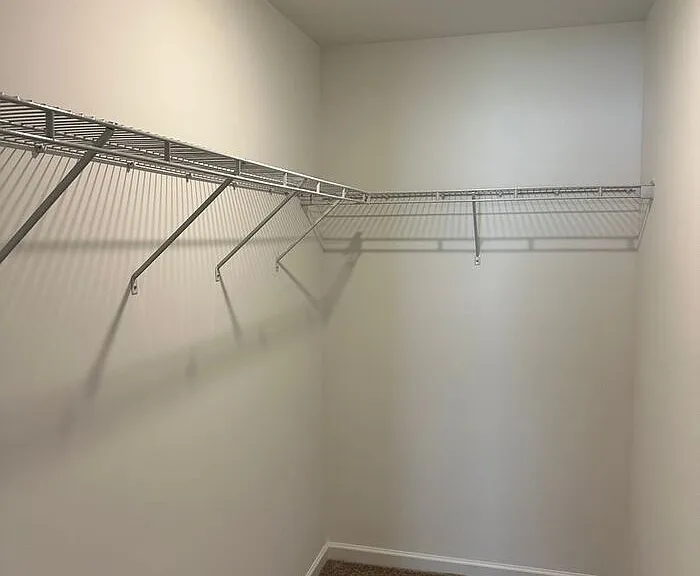 2260 W Middlebrooke Xing — Photo 10