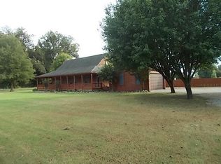 1 N Point Dr, Leland, MS 38756