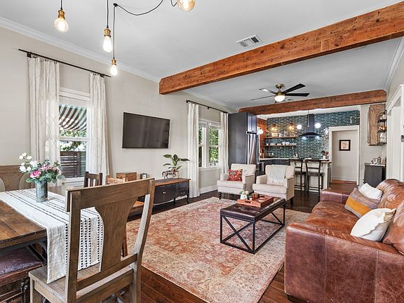 4th image of 519 E Ashby Pl #519