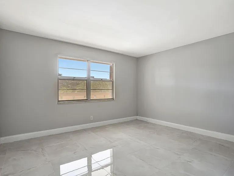 2202 Lucaya Bnd #G2 — Photo 20