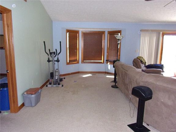 4th image of 116 Burgundy Dr