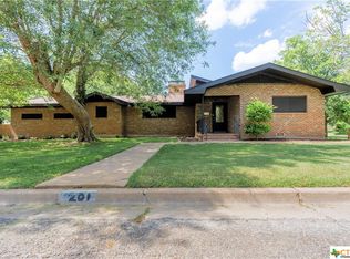 201 N 29th St, Gatesville, TX 76528