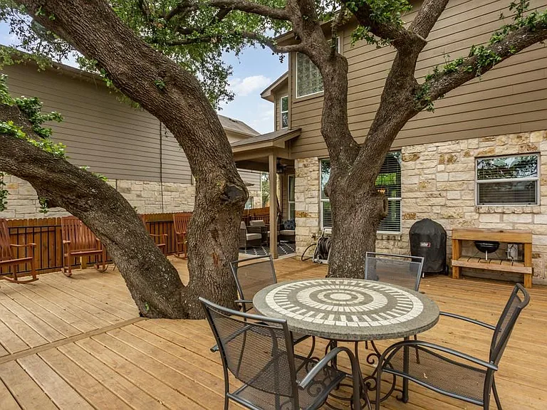 11217 Persimmon Gap Dr — Photo 27