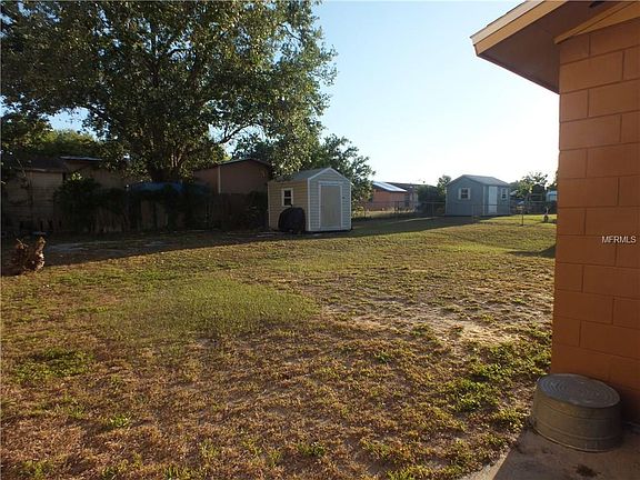 4th image of 2961 Warfield Dr