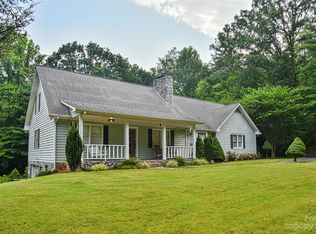 477 Sugar Hollow Rd, Fairview, NC 28730