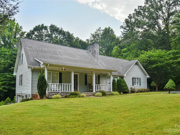477 Sugar Hollow Rd, Fairview, NC 28730