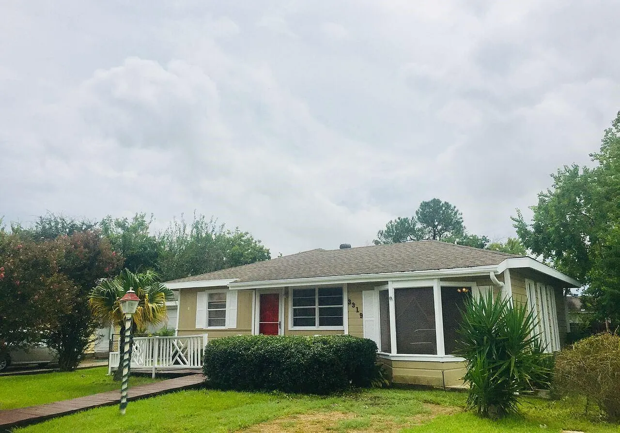 3 bed, 1.0 bath, 1482 sqft, $1,495 — Photo 1