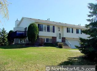 419 Dorland Rd S, Maplewood, MN 55119