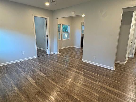 3rd image of 509 Avondale Ct