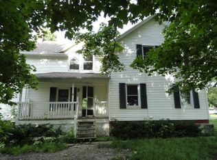 207 N Sage St, Oneida, IL 61467