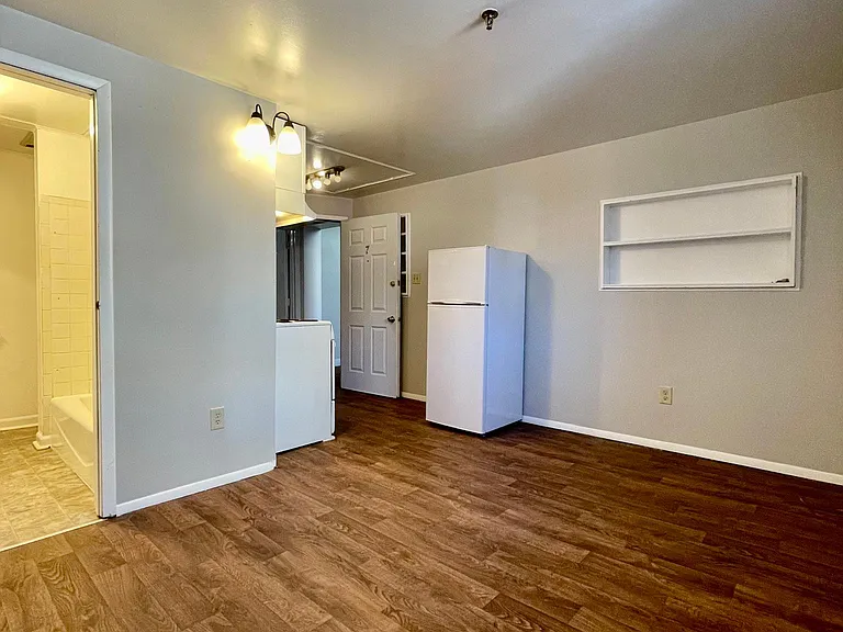 5838 Alderson St #7 — Photo 4