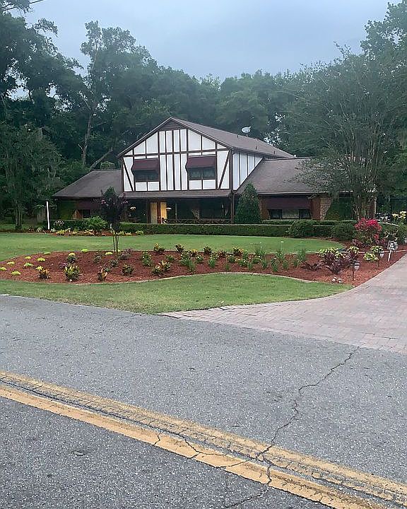 2nd image of 2545 Begonia Dr