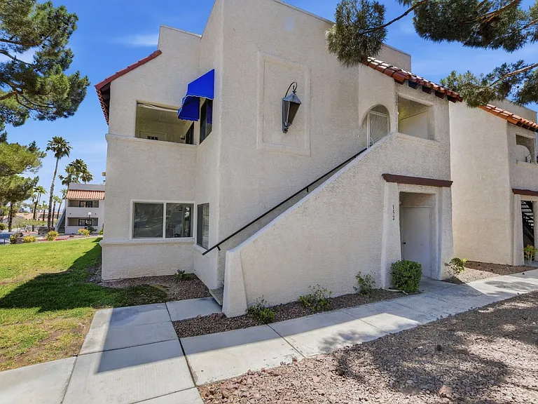 101 Luna Way #252 — Photo 4