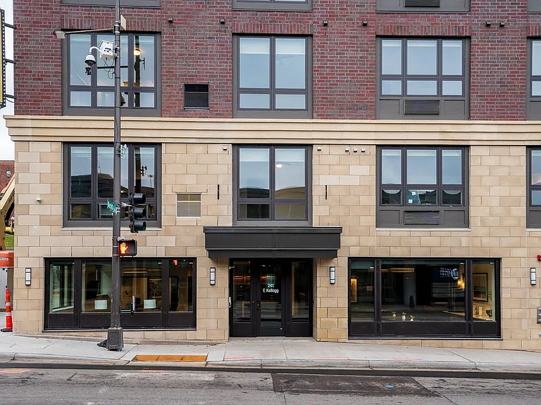 The Donegan Apartments — Photo 33