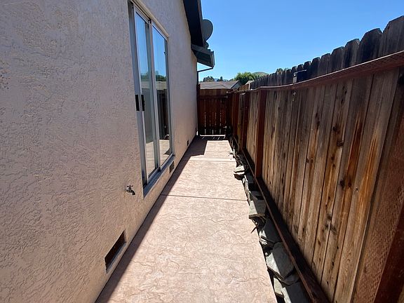 3rd image of 2125 Carquinez Pl