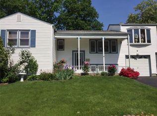 24 Creemer Ave, Iselin, NJ 08830