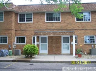 1860 McMenemy St E #D, Maplewood, MN 55117