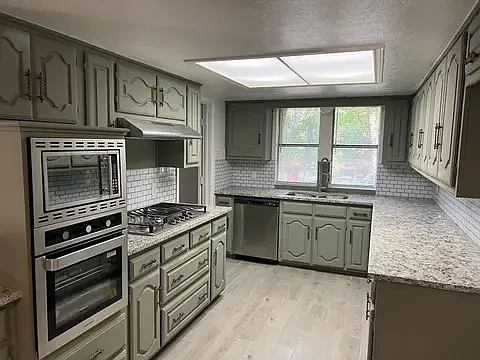 1243 Cedarbrook Trl — Photo 4
