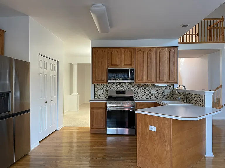 1670 Highmeadow Ln — Photo 7