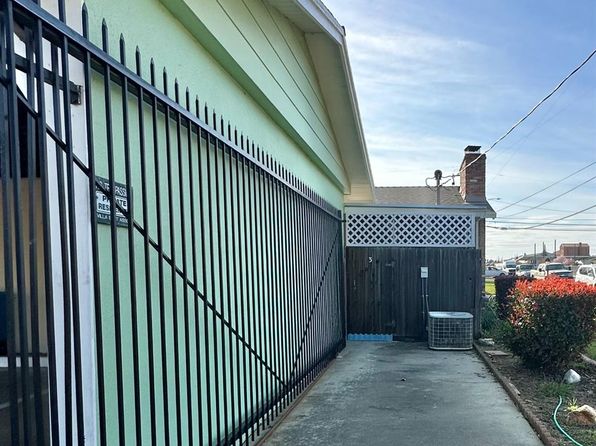 102 E 18th St APT 3, Marysville, CA 95901