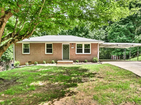 1446 Elm Hill Dr, Clarksville, TN 37040