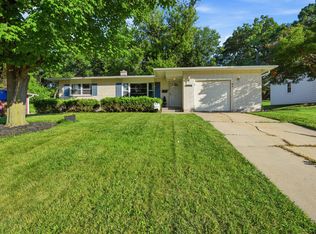 4605 Ashley Dr, McHenry, IL 60050