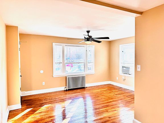 5th image of 908 Hudson Ave APT 3
