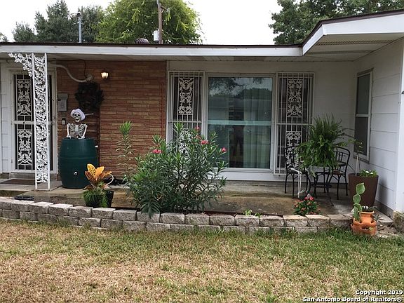 2nd image of 466 Clutter Ave