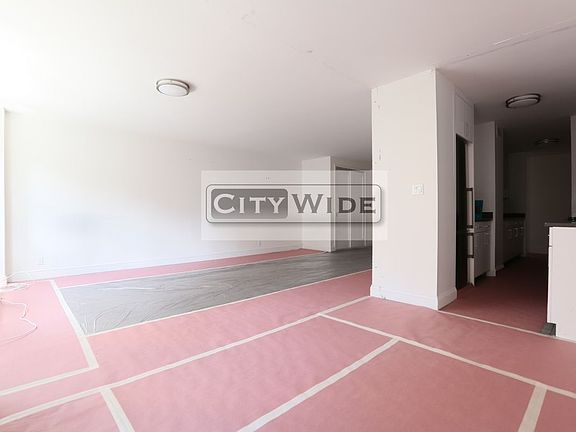 2nd image of 400 E 89th St APT 2J