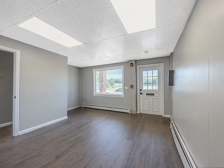 318 Newton St #1 — Photo 6