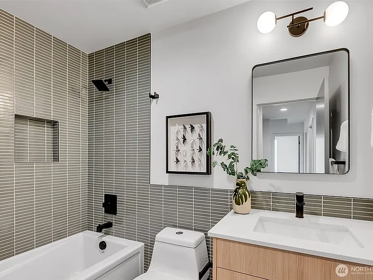 4409 S Holly St — Photo 11