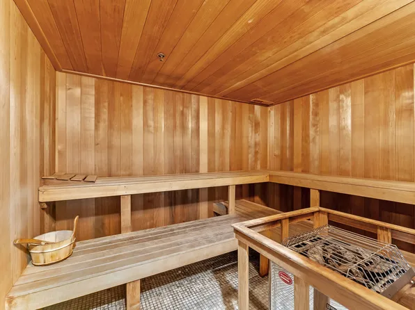 64-05 Yellowston Boulevard image 11 of 15