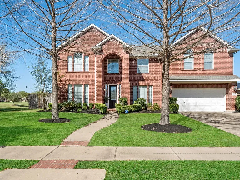 1922 Lake Grayson Dr — Photo 1