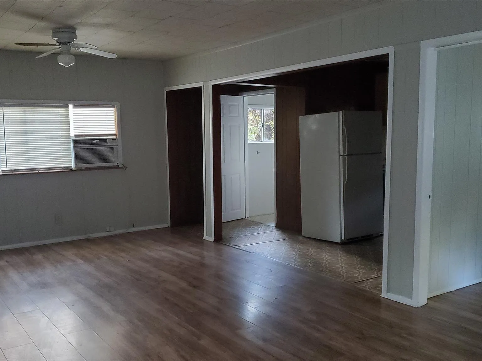 2 bed, 1.0 bath, 816 sqft, $1,050 — Photo 2