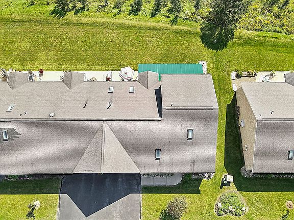5th image of 64 David Dr