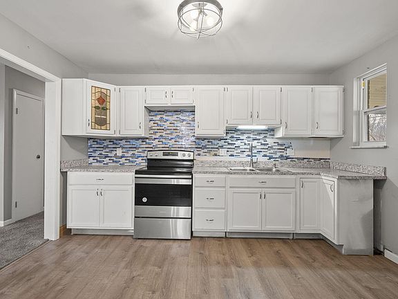 3rd image of 2682 Kenny Ln