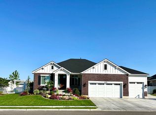 1626 W Pine Cone Cir, Layton, UT 84041