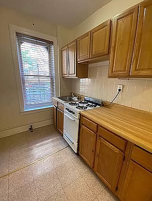 2nd image of 1719 Quentin Rd #1