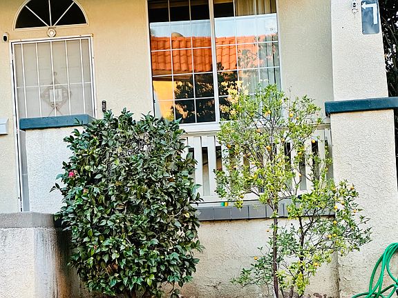 5th image of 125 N Marguerita Ave