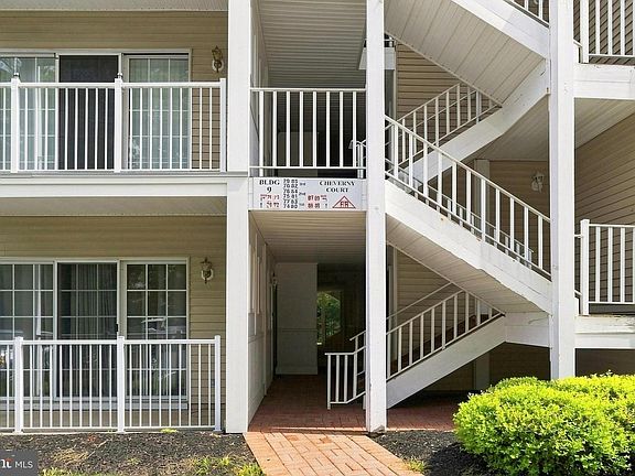 5th image of 85 Cheverny Ct