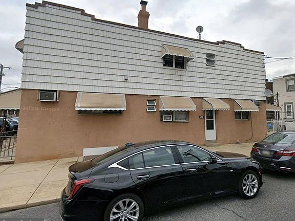 2nd image of 2951 S 15th St